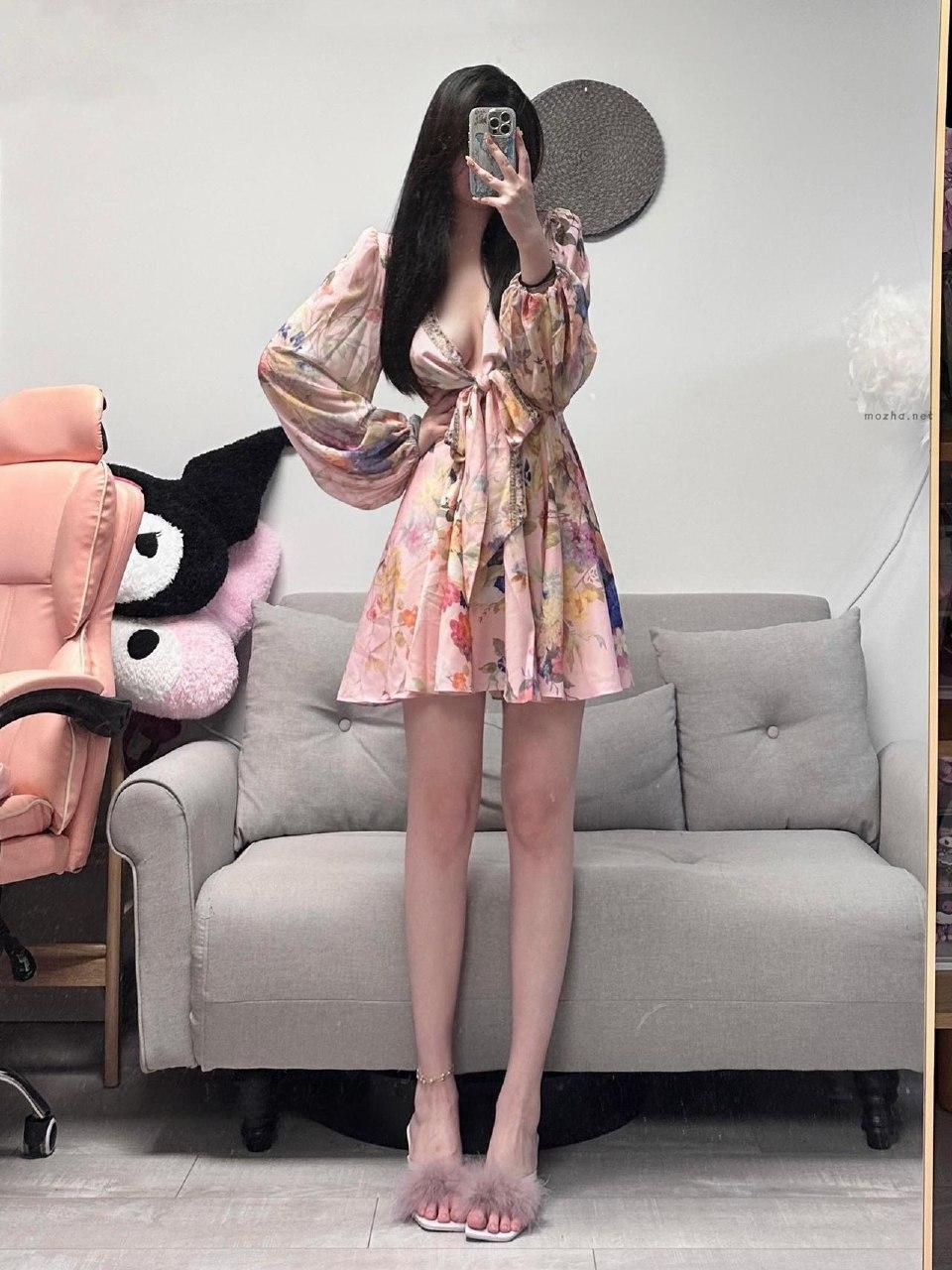 玫桃泡芙 – 大深沟角度炸裂拍摄【15P】